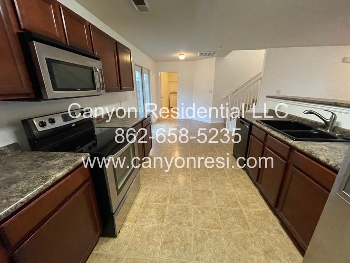 177 Sagebrook Dr in Madison, AL - Building Photo