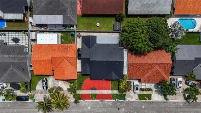 1025 NW 128th Ct in Miami, FL - Building Photo - Building Photo