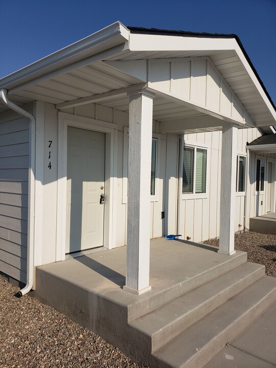 710 Schodde Ave in Burley, ID - Building Photo