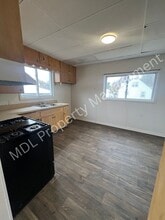 2045 Vermont St in Saginaw, MI - Building Photo - Building Photo