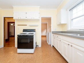 32 Rangeley Rd in Arlington, MA - Building Photo - Building Photo