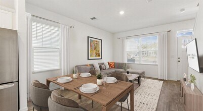 6499 SW 44th Wy in Gainesville, FL - Foto de edificio - Building Photo