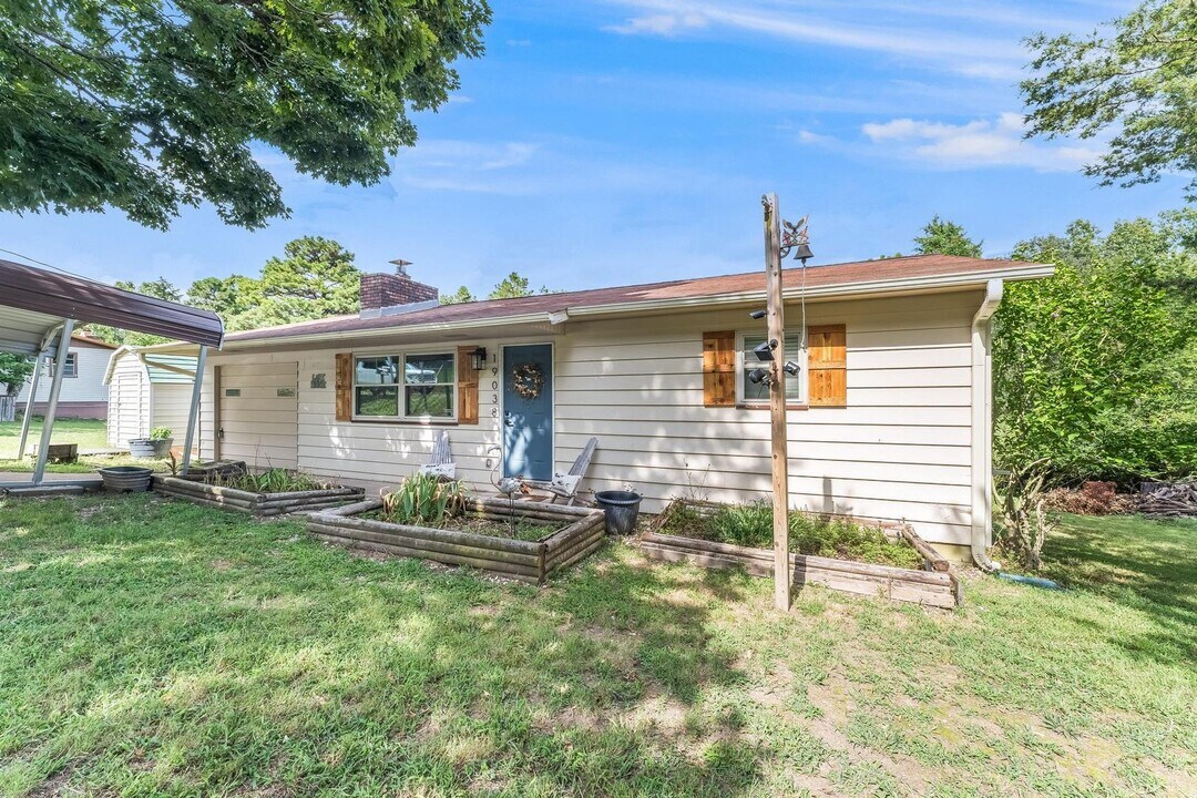 19038 Pinecrest Ln in Rogers, AR - Building Photo
