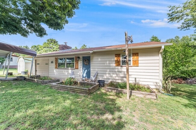 property at 19038 Pinecrest Ln
