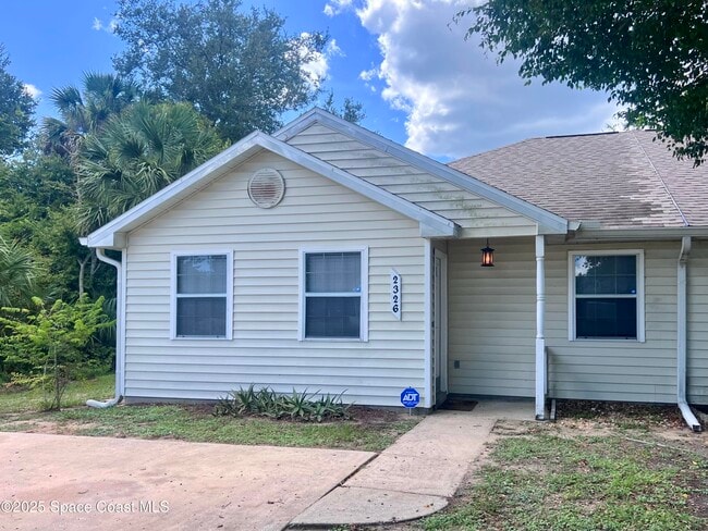 property at 2326 Talmadge Dr
