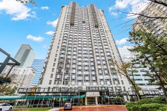 45 River Dr S in Jersey City, NJ - Building Photo - Building Photo