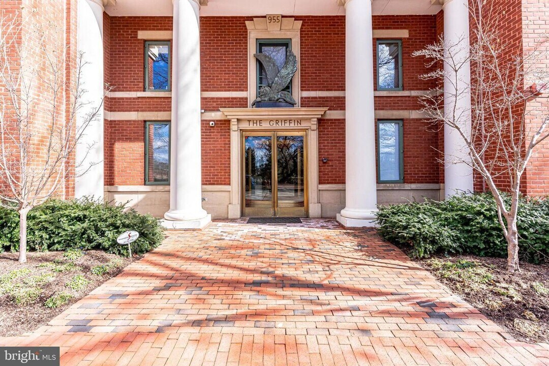 955 26th St NW in Washington, DC - Foto de edificio