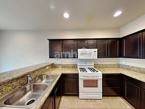 1022 Maple Pines Ave in North Las Vegas, NV - Building Photo - Building Photo