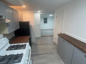 13367 Hook Creek Blvd, Unit 1 in Valley Stream, NY - Foto de edificio - Building Photo