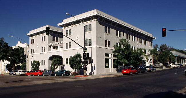 New Palace Hotel in San Diego, CA - Foto de edificio - Building Photo