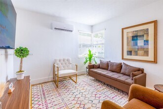 1230 SW 22nd Ter in Miami, FL - Building Photo - Building Photo