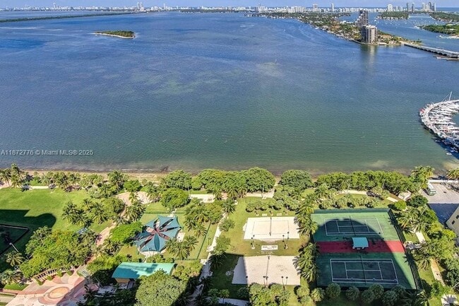 property at 1756 N Bayshore Dr