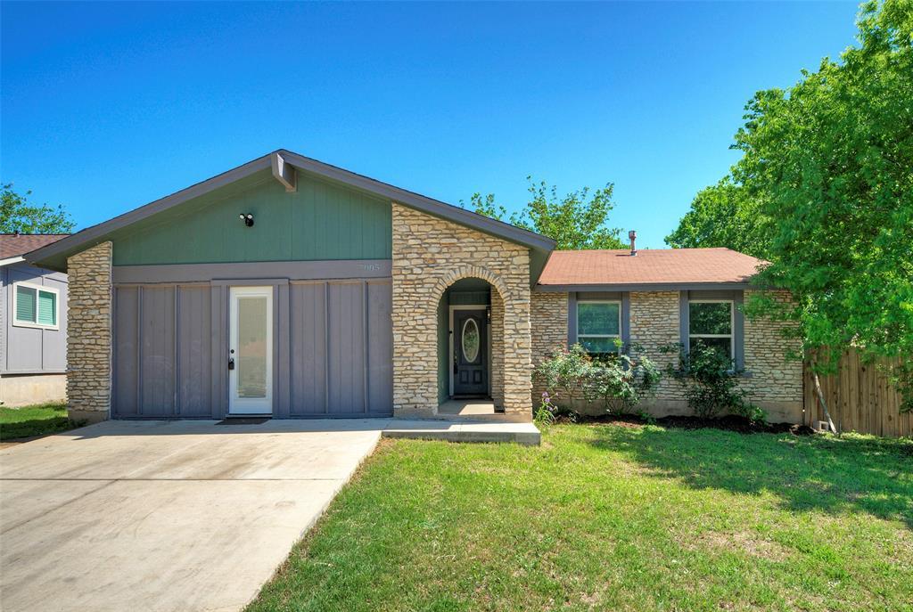 7005 E Meadow Bend Dr in Austin, TX - Building Photo