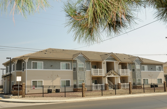 Sycamore Family Apartments in Arvin, CA - Building Photo