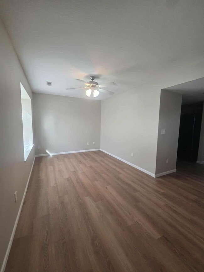 936 W 8th St in Junction City, KS - Building Photo - Building Photo