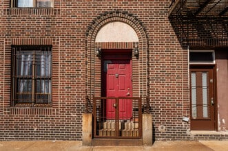 881 Saint Nicholas Ave in New York, NY - Building Photo - Building Photo