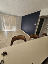 5325 Summerlin Rd, Unit 07 in Ft. Myers, FL - Building Photo - Building Photo