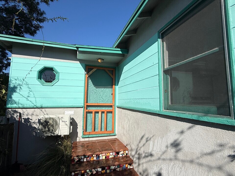 924 Electric Ave, Unit 924 in Los Angeles, CA - Building Photo