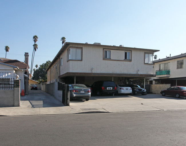 1540 Harvard Blvd in Hollywood, CA - Foto de edificio - Building Photo