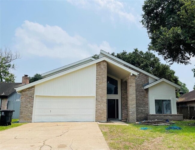 property at 10435 Huntington Estates Dr