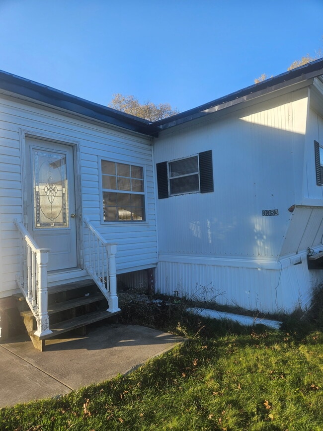 83 Steele Rd in Waterloo, NY - Building Photo - Building Photo