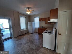 553 N Loudoun St in Winchester, VA - Building Photo