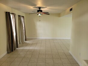 10813 Sandpiper Dr in Houston, TX - Building Photo - Building Photo