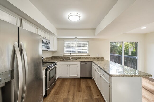 3018 Sycamore Springs Dr in Humble, TX - Building Photo - Building Photo