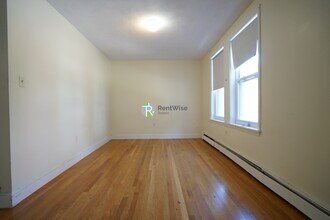 310 Tappan St in Brookline, MA - Building Photo - Building Photo