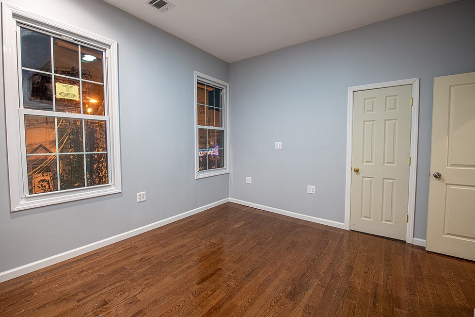 1010 West St-Unit -2 in Union City, NJ - Foto de edificio
