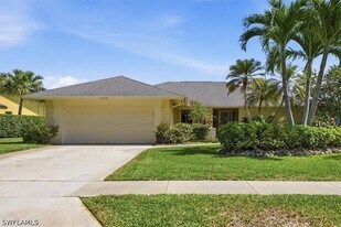 9874 Campbell Cir in Naples, FL - Building Photo