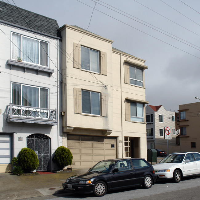 2350 Judah St in San Francisco, CA - Building Photo - Building Photo