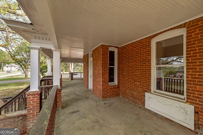 960 Jackson St in Locust Grove, GA - Building Photo - Building Photo