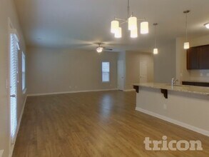 1131 Rankin Oaks St in Charlotte, NC - Foto de edificio - Building Photo