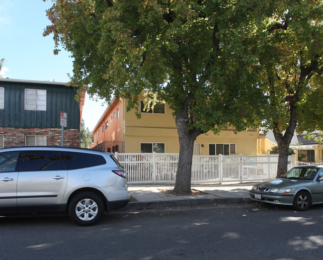 1548 N Alexandria Ave in Los Angeles, CA - Foto de edificio - Building Photo