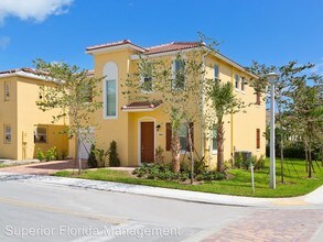 3656 Whispering Cypress Ln in Boynton Beach, FL - Building Photo - Building Photo