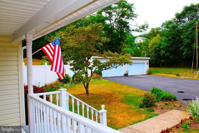 13500 Country Ln NE in Cumberland, MD - Building Photo - Building Photo