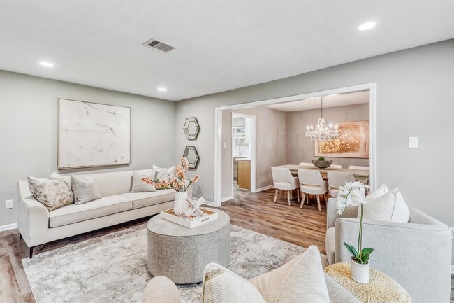 property at 402 Bauxhall Ct