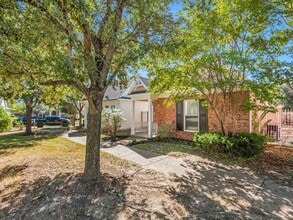 3722 Prague Mews in Dallas, TX - Building Photo - Building Photo