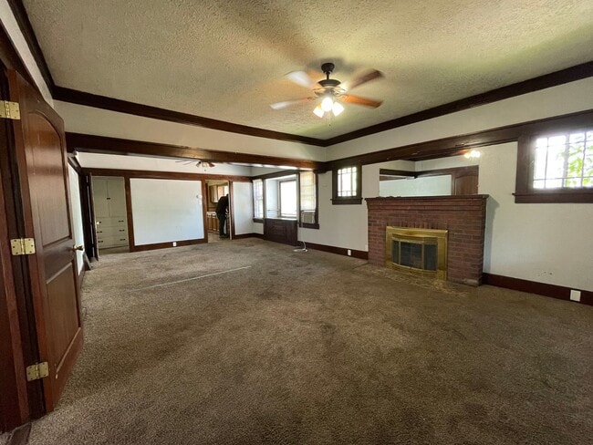 1901 11th Ave
