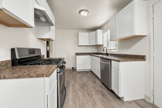 4184 Cornelia Way in North Highlands, CA - Building Photo - Building Photo