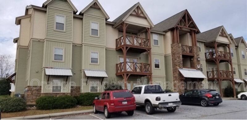 1611 Muscovy Wy in Seneca, SC - Building Photo