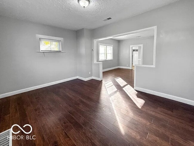 2101 Wheeling Ave in Muncie, IN - Building Photo - Building Photo