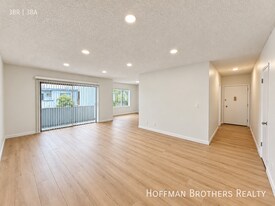 6039 Whitsett Ave, Unit 208 in Los Angeles, CA - Building Photo