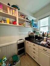 67 Roseclair St, Unit 1 in Boston, MA - Foto de edificio - Building Photo