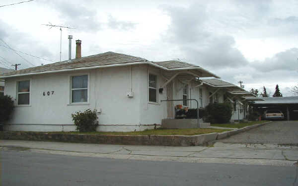 607 W 15th St in Antioch, CA - Building Photo - Building Photo