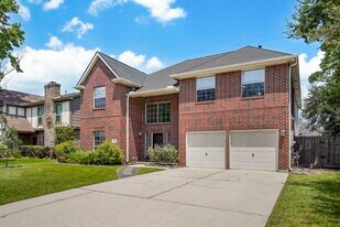 8615 Discus Dr in Humble, TX - Building Photo