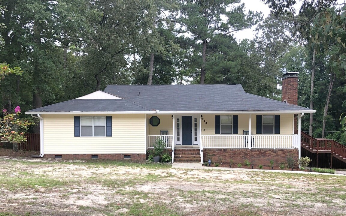 742 Wrights Mill Rd in Aiken, SC - Building Photo