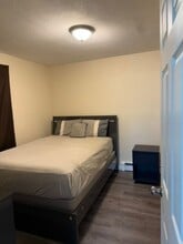1516 Buttercup St in Fairbanks, AK - Building Photo - Building Photo