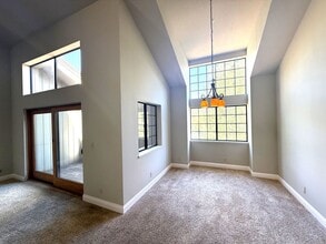 202 Pelican Ln in Novato, CA - Building Photo - Building Photo
